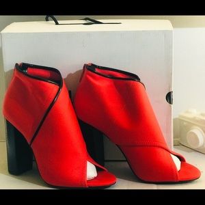 - ULYCIA SZ : 8 Aldo Brand